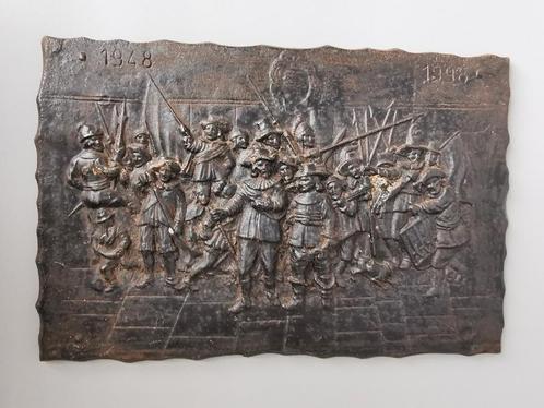 De Nachtwacht metaal gietijzeren plaquette Rembrandt v Rijn, Antiek en Kunst, Curiosa en Brocante, Verzenden