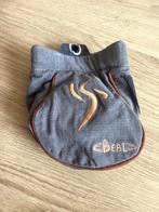 Pofzakje (Beal) grijze ribstof met oranje borduursel, Ophalen of Verzenden, Zo goed als nieuw, Klimsport-accessoire