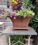 Mooie zware gietijzeren jardinière, Tuin en Terras, Tuinvazen, Ophalen of Verzenden, Gebruikt