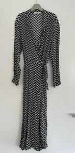 Zwart/witte jurk merk mango maat XS, Zwart, Ophalen of Verzenden, Zo goed als nieuw, Maat 34 (XS) of kleiner