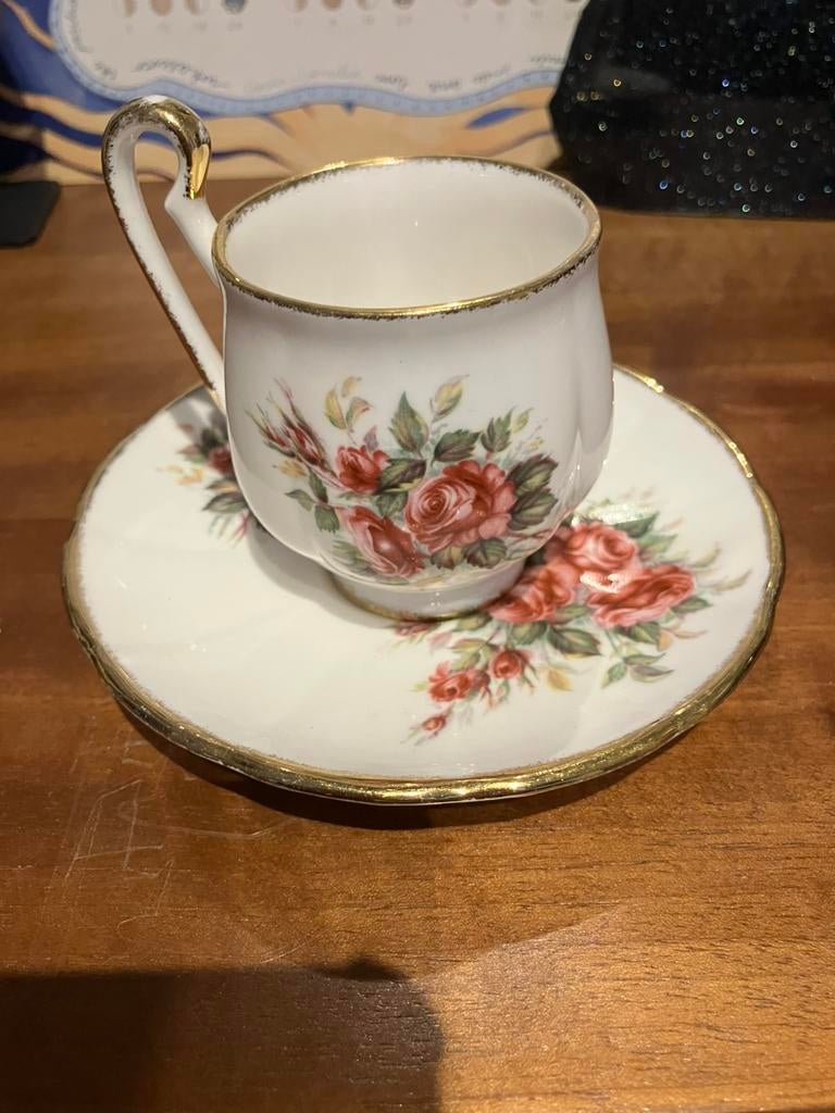 Vintage kop en schotel Royal Priory Dale, Ophalen of Verzenden, Gebruikt, Porselein, Kop en/of schotel