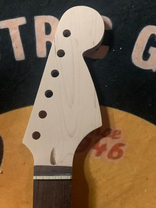 Jaguar gitaar hals” unfinished/ dot inlay/ 22 frets, Muziek en Instrumenten, Instrumenten | Onderdelen, Nieuw, Elektrische gitaar