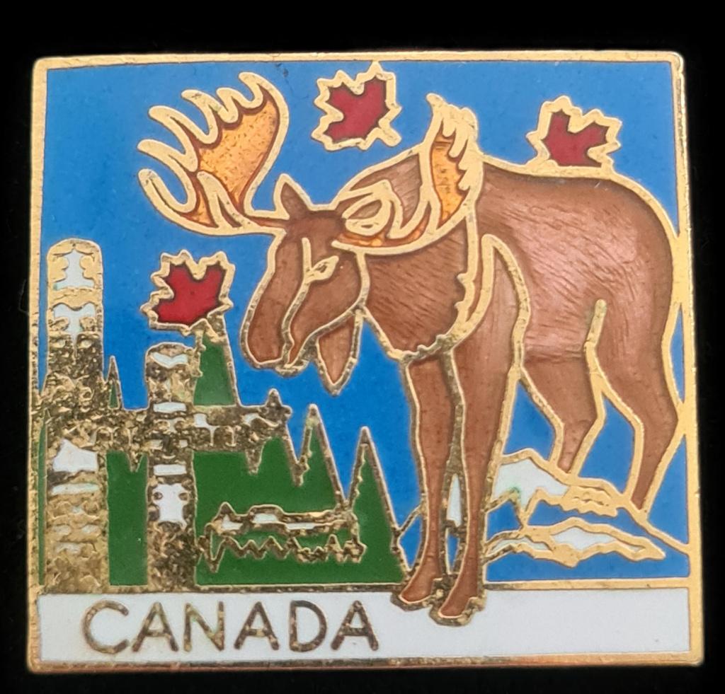 Canada pin met eland en totempaal, Verzamelen, Verzenden, Nieuw, Stad of Land, Speldje of Pin