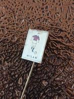 Sp 1870 Oude Voetbalspeldjes Milan en Fortuna, Verzamelen, Speldjes, Pins en Buttons, Ophalen of Verzenden, Zo goed als nieuw