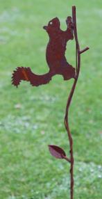 Tuinsteker Eekhoorn op tak, Roestig metaal, decoratie, Tuin en Terras, Robanjer, Nieuw, Ophalen of Verzenden, Harmelen