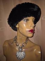 Chique zwart muts met zachte imitatie bontkraag S, Onbekend, Ophalen of Verzenden, Nieuw, 55 cm (S, 6⅞ inch) of minder