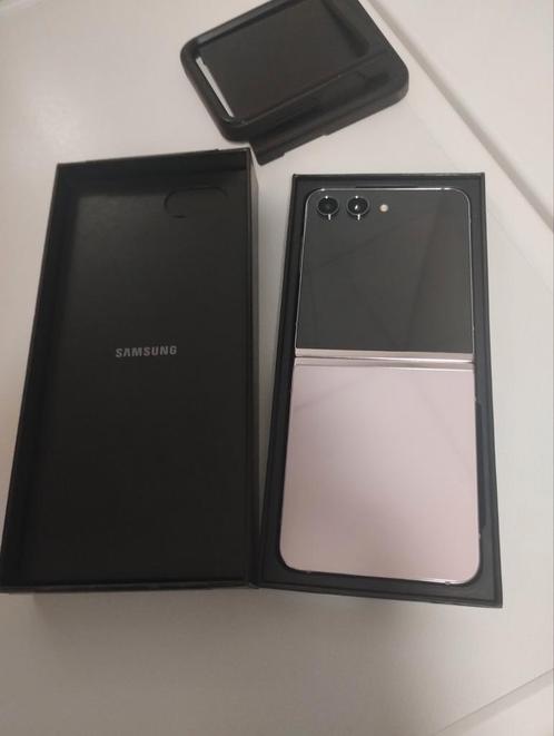 Samsung Galaxy Z flip 5 SM-F731b lavender 8GB / 512GB, Telecommunicatie, Mobiele telefoons | Samsung, Zo goed als nieuw, Galaxy Z Flip