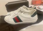 GUCCI heren Sneakers maat italiaanse 7 Origineel, Kleding | Heren, Schoenen, Ophalen of Verzenden, Zo goed als nieuw, Wit, Sneakers of Gympen