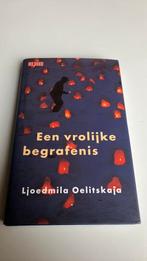 L. Oelitskaja - Een vrolijke begrafenis, Ophalen of Verzenden, Zo goed als nieuw, L. Oelitskaja