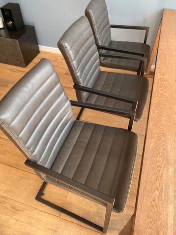 Stoelen - Gratis - nog 2 over