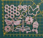 Snijmal  bij/ libelle/ raster/ bloem/ vlinder, Ophalen of Verzenden, Zo goed als nieuw, Overige thema's, Pons of Mal