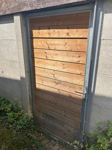 Poort hout met stalen kaderframe  beschikbaar voor biedingen