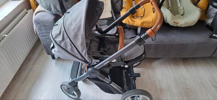 Mutsy Evo kinderwagen set, Kinderen en Baby's, Kinderwagens en Combinaties, Zo goed als nieuw, Combiwagen, Mutsy, Met autostoeltje