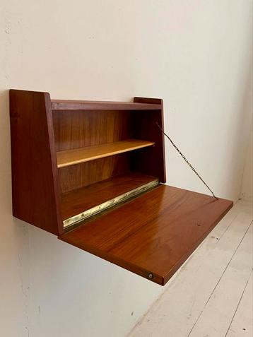 Vintage Deens Teak Fineer Nachkastje / Mini Secretaire beschikbaar voor biedingen