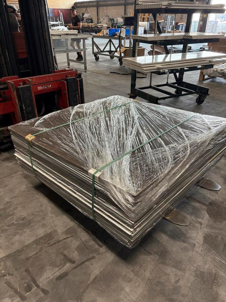 HPL Platen 1300x1300mm, RAL 9001, 54 stuks, Doe-het-zelf en Verbouw, Platen en Panelen, Nieuw, HPL, Minder dan 20 mm, Ophalen of Verzenden