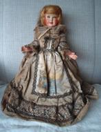 PetitCollin pop. Jaren '60. 37 cm. Originele kleding., Verzamelen, Poppen, Ophalen of Verzenden, Zo goed als nieuw, Pop