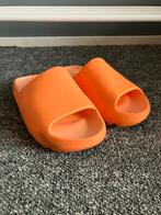 Adidas x yeezy slippers, Ophalen of Verzenden, Zo goed als nieuw