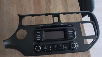 Kia rio radio bleuthooth uit 2012 beschikbaar voor biedingen