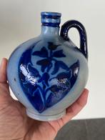 Oud gres kruikje kruik vaasje blauwe bloem puntgaaf, Ophalen of Verzenden