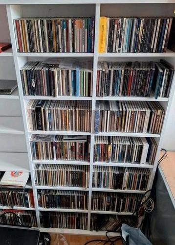 CD kast voor 672 CD'S,  als nieuw,  geheel compleet.  beschikbaar voor biedingen