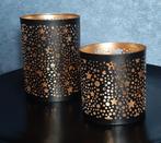 Twee metalen windlichten met sterren in Zwart/Goud, Nieuw, Ophalen of Verzenden, Metaal, Zwart