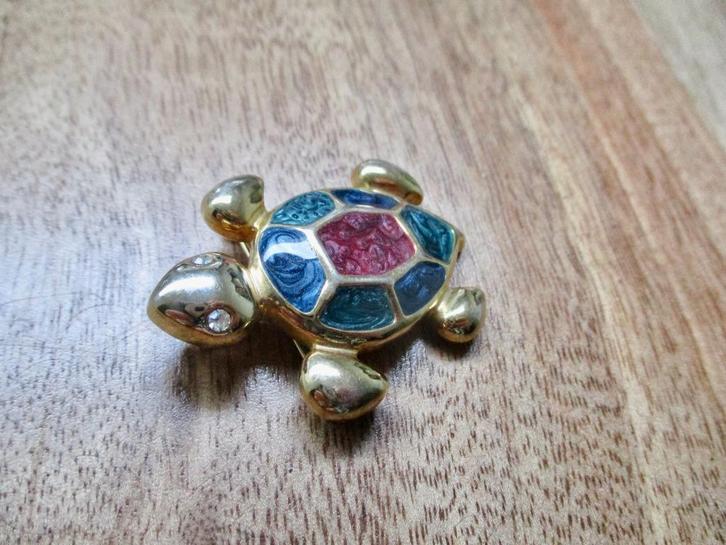 Goudkleurige hanger /broche SCHILDPAD vorm mooi kleur schild, Sieraden, Tassen en Uiterlijk, Kettinghangers, Zo goed als nieuw