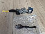 Ford Focus 2 2004 -2011 contactslot + sleutel + motorkapslot, Ophalen of Verzenden, Gebruikt, Ford