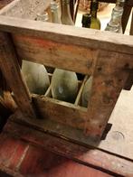 ZEER OUD KRAT MET OUDE FLESSEN IN MOOIE GELEEFDE STAAT., Ophalen of Verzenden