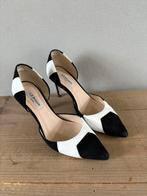 L.K. Bennett Pumps - Zwart/Wit - Maat 38, Ophalen of Verzenden, Gedragen, Zwart, Pumps