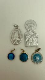 4 oude religieuze hangertjes uit Lourdes en een andere, Verzenden, Zo goed als nieuw, Sieraad, Christendom | Katholiek
