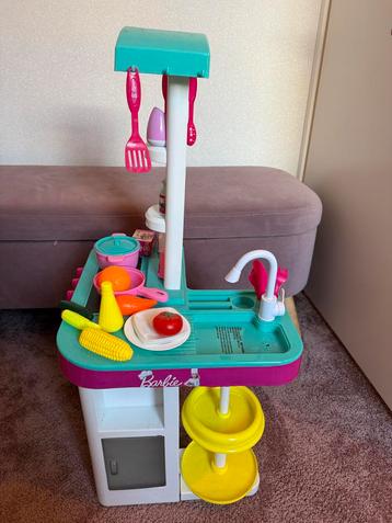 Barbie Speelkeuken met Accessoires beschikbaar voor biedingen