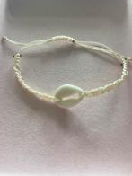 Kauri schelp + schuifknoop armbandje 2,00, Ophalen of Verzenden, Zo goed als nieuw, Wit, Met bedels of kralen