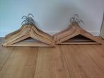 Houten kledinghangers 30 stuks, Kleding | Dames, Kledinghangers, Ophalen, Gebruikt, Hout