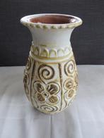 Vintage West Germany vaas, wit met gele versiering, 30 cm., Ophalen of Verzenden