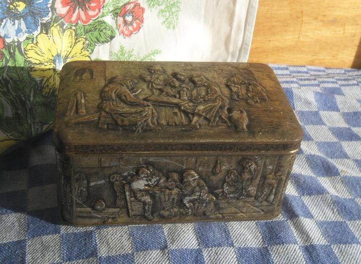 oude blikken/ voorraadblik/ bewaardoos met relief, Antiek en Kunst, Curiosa en Brocante, Ophalen of Verzenden