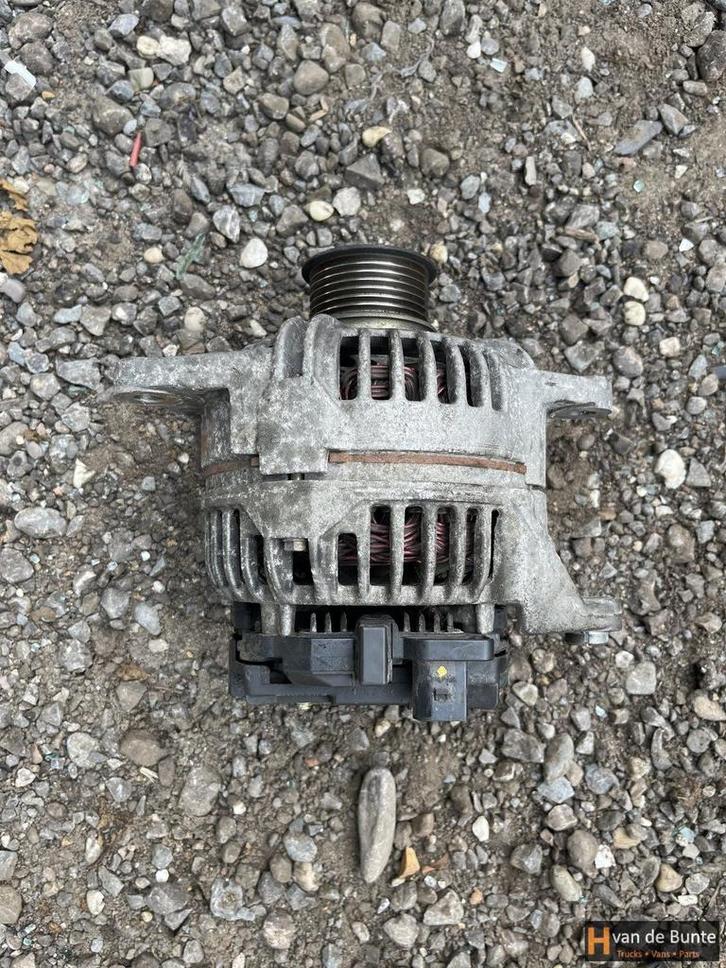 Iveco Daily 2.3 dynamo 2006, Auto-onderdelen, Motor en Toebehoren, Overige automerken, Gebruikt, Ophalen of Verzenden