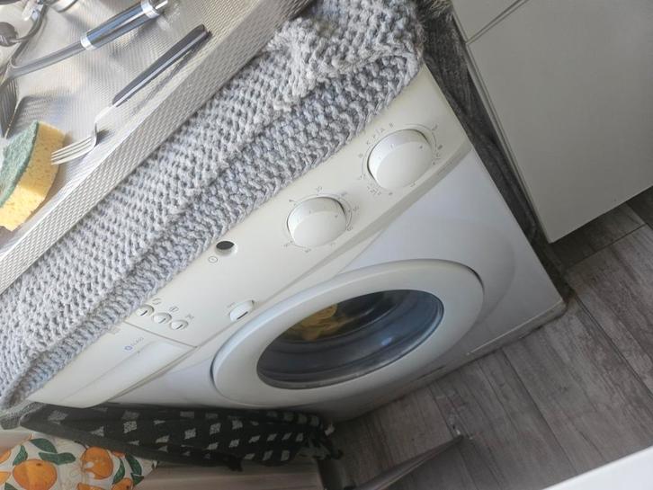 Naar beneden laten tillen Oude wasautomaat 4-hoog, Witgoed en Apparatuur, Wasmachines, Gebruikt, Minder dan 85 cm, 1200 tot 1600 toeren