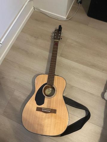 Linkshandige akoestische gitaar beschikbaar voor biedingen