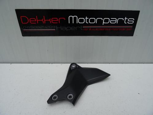 Rechter Frame Afwerk plaat Yamaha YZF 690 R7 2021-2022-2023, Motoren, Onderdelen | Yamaha, Gebruikt, Ophalen of Verzenden