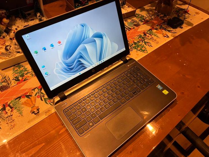 Hp pavilion 15 laptop, i7-4510u, 8gb DDR3, 240 gb ssd, win11, Computers en Software, Windows Laptops, Zo goed als nieuw, 15 inch