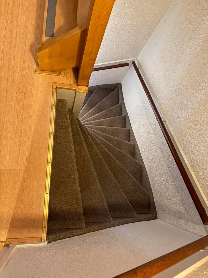 ThyssenKrupp traplift 14-treden, Diversen, Trapliften, Zo goed als nieuw, Met bocht, Ophalen