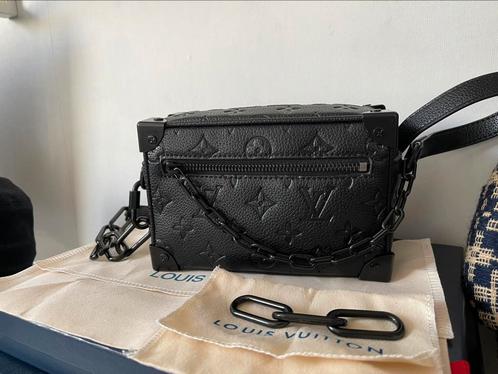 Louis Vuitton Mini Soft Trunk, Sieraden, Tassen en Uiterlijk, Tassen | Schoudertassen, Zo goed als nieuw, Zwart, Ophalen of Verzenden