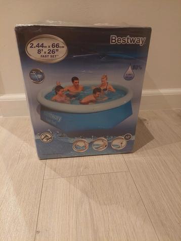Bestway Opblaaszwembad - Nieuw in doos! beschikbaar voor biedingen