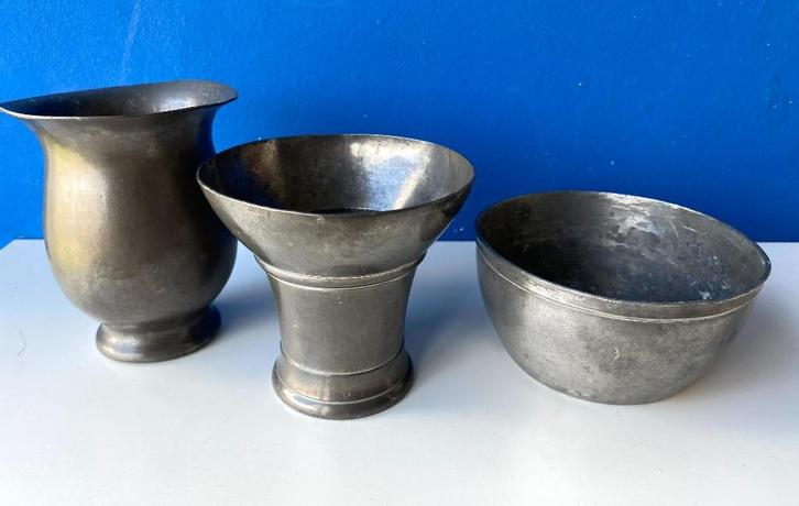 Tinnen bekers en kommetje, Antiek en Kunst, Antiek | Tin, Ophalen of Verzenden