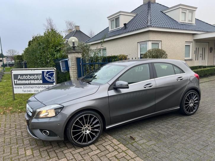 Mercedes-benz A-KLASSE 200 AMBITION NAVI PDC 18 LM NIEUWE 4, Auto's, Mercedes-Benz, Bedrijf, A-Klasse, ABS, Airbags, Airconditioning
