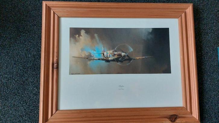 Schilderij Spitfire in Eikenhouten Lijst, Antiek en Kunst, Kunst | Tekeningen en Foto's, Ophalen