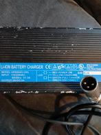 Oplader 36 volt 2 Ampère 3 pins stekker, Fietsen en Brommers, Fietsaccessoires | Fietskleding, Ophalen of Verzenden, Zo goed als nieuw