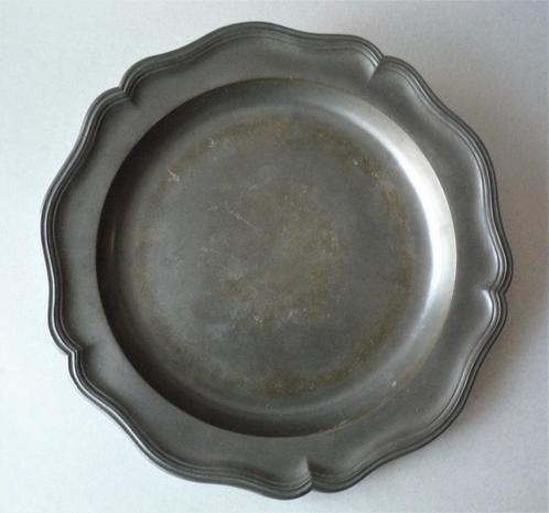 Tinnen bord accolade schotel Johann Georg Neeff, 1774 Ø 39cm, Antiek en Kunst, Antiek | Tin, Verzenden