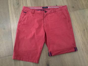 Korte  broek / short maat 36 = XL beschikbaar voor biedingen