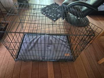 Bench met kussen beschikbaar voor biedingen